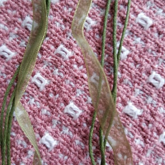 TWO ITEMS: Vintage Fashion Earrings & Necklace in Green - Picture 4 of 7